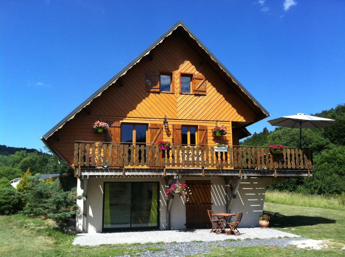Chalet Entre Lac Et Volcan Murol Eksteriør billede